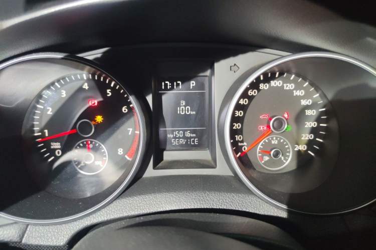 Used Volkswagen Golf 2012 1.4 TSI Automatic Comfort Edition Instrument Cluster