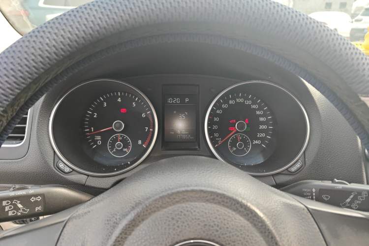 Used Volkswagen Golf 2012 1.4 TSI Automatic Comfort Edition Instrument Cluster