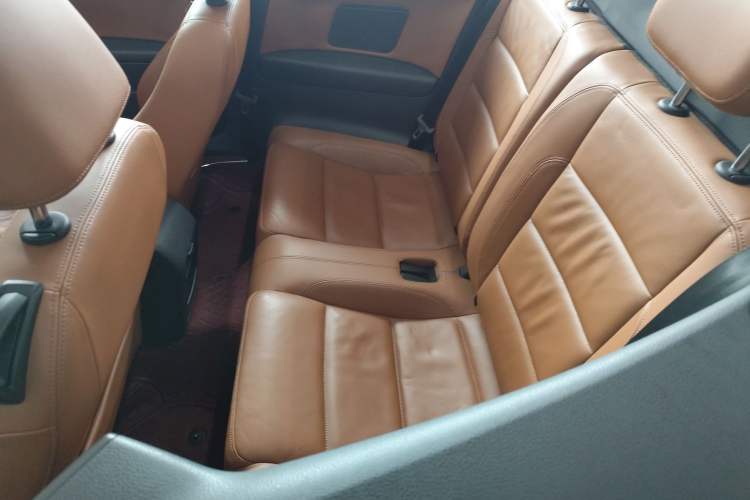 Used Volkswagen Golf 2012 1.4TSI Luxury Convertible Edition Interior 2