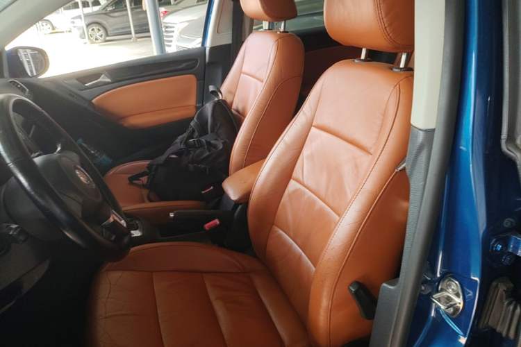 Used Volkswagen Golf 2012 1.4 TSI Automatic Comfort Edition Left Front Seat