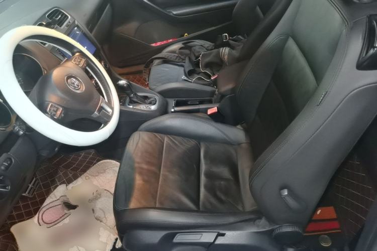 Used Volkswagen Golf 2012 1.4TSI Luxury Convertible Edition Left Front Seat