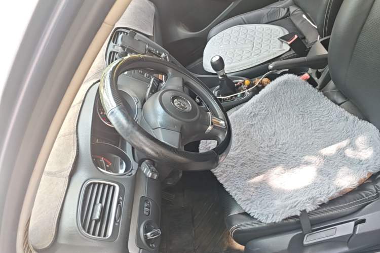 Used Volkswagen Golf 2012 1.6 Manual Fashion Edition Left Front Seat