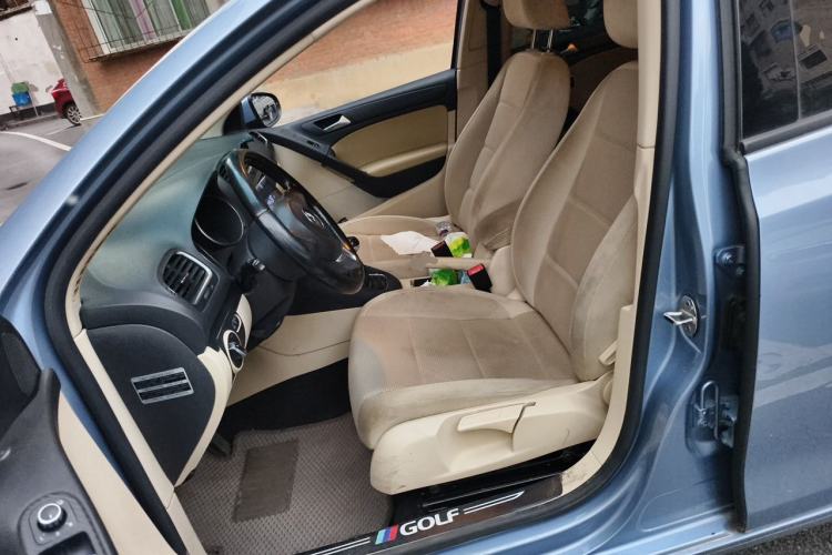 Used Volkswagen Golf 2012 1.6 Manual Comfort Edition Left Front Seat