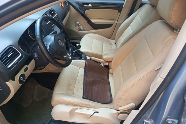Used Volkswagen Golf 2012 1.6 Manual Comfort Edition Left Front Seat