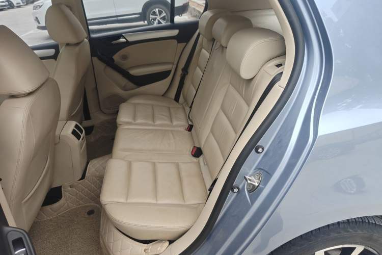 Used Volkswagen Golf 2012 1.4TSI Automatic Luxury Edition Left Rear Seat