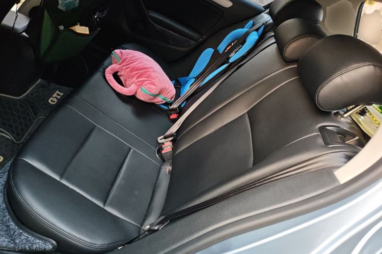 Used Volkswagen Golf 2012 1.6L Automatic Fashion Model Left Rear Seat