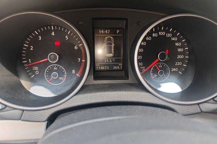 Used Volkswagen Golf 2012 1.4 TSI BlueMotion Edition Odometer Close Up