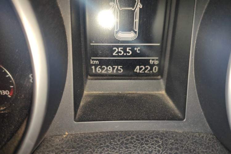 Used Volkswagen Golf 2012 1.4 TSI BlueMotion Edition Odometer Close Up