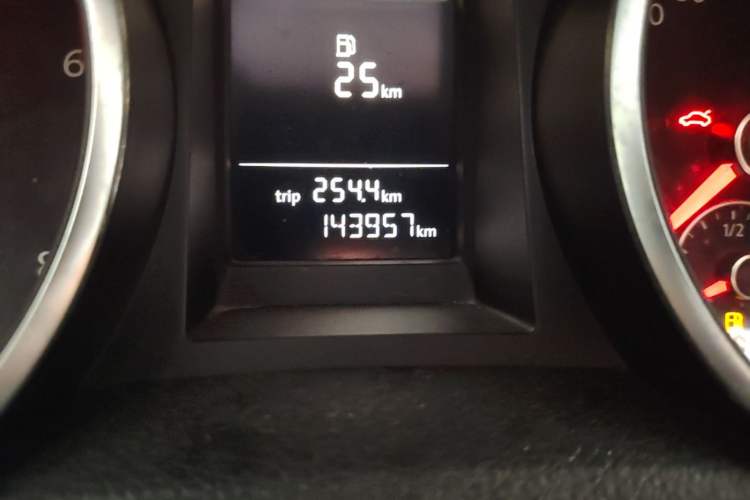 Used Volkswagen Golf 2012 1.4 TSI Automatic Comfort Edition Odometer Close Up
