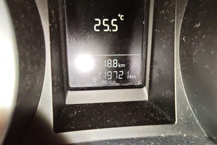 Used Volkswagen Golf 2012 1.6L Automatic Comfort Model Odometer Close Up