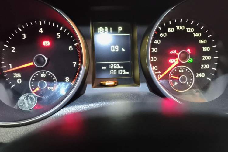 Used Volkswagen Golf 2012 1.4 TSI Automatic Comfort Edition Odometer Close Up