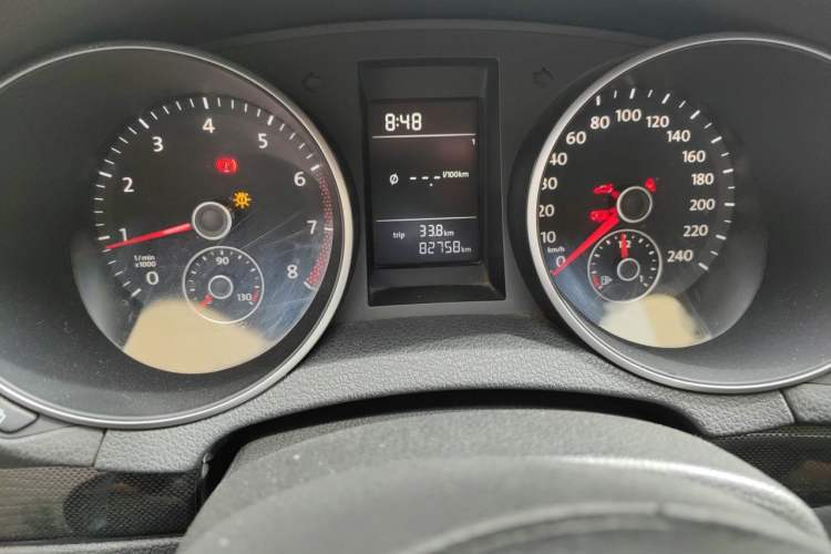 Used Volkswagen Golf 2012 1.6 Manual Comfort Edition Odometer Close Up