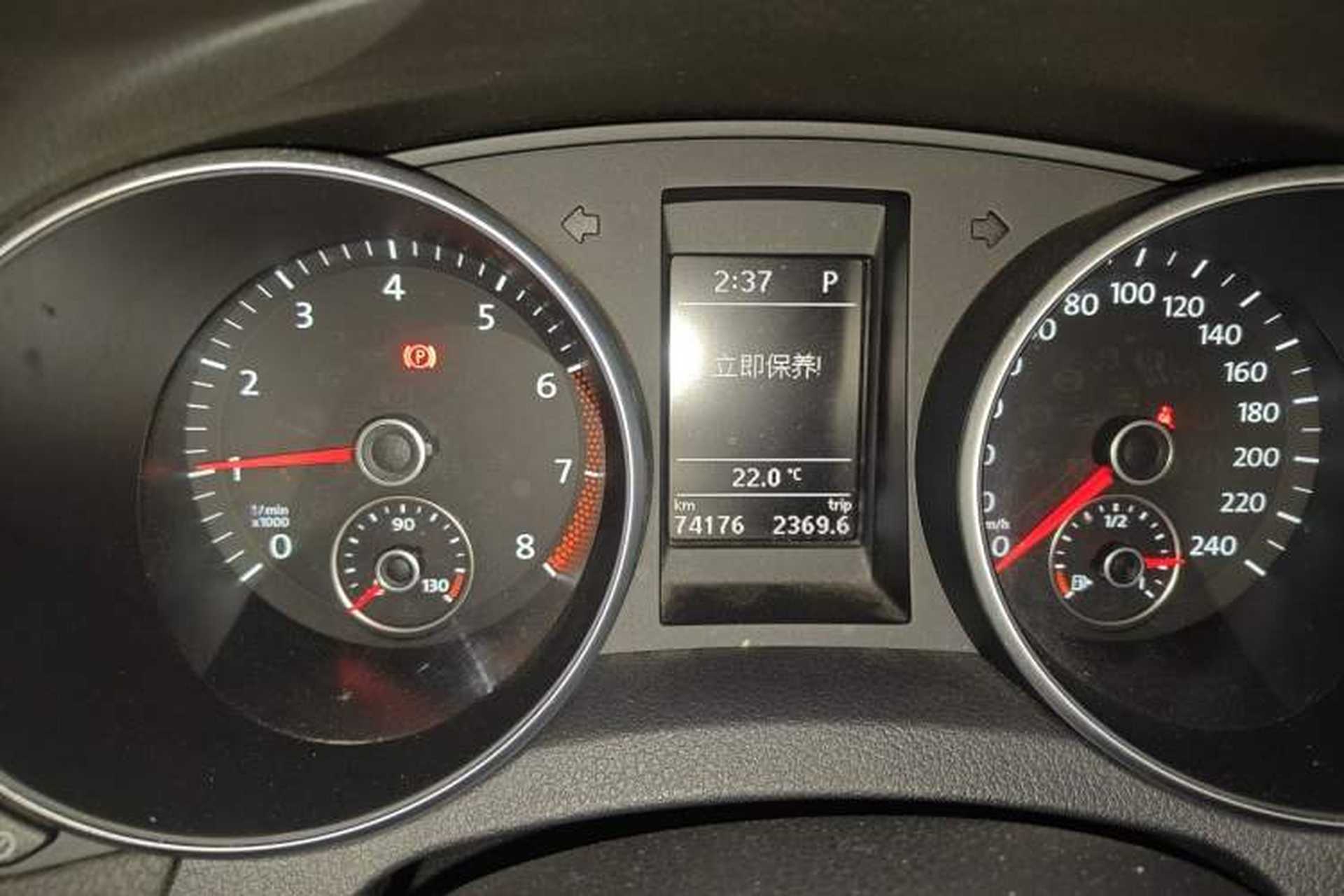 Used Volkswagen Golf 2012 1.4TSI Comfort Convertible Edition Odometer Close Up