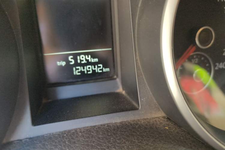 Used Volkswagen Golf 2012 1.6L Automatic Fashion Model Odometer Close Up