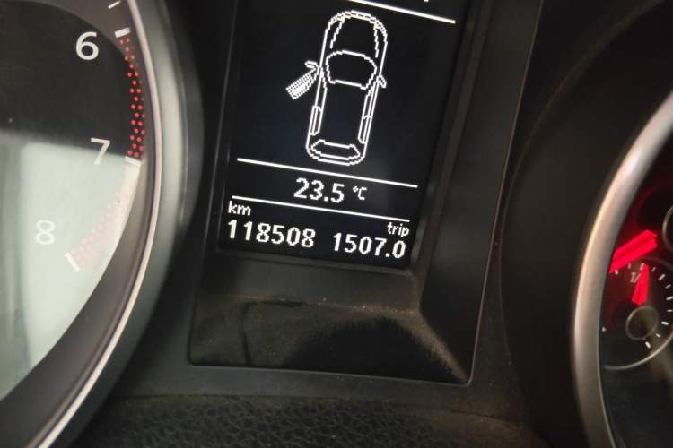 Used Volkswagen Golf 2012 1.4 TSI BlueMotion Edition Odometer Close Up