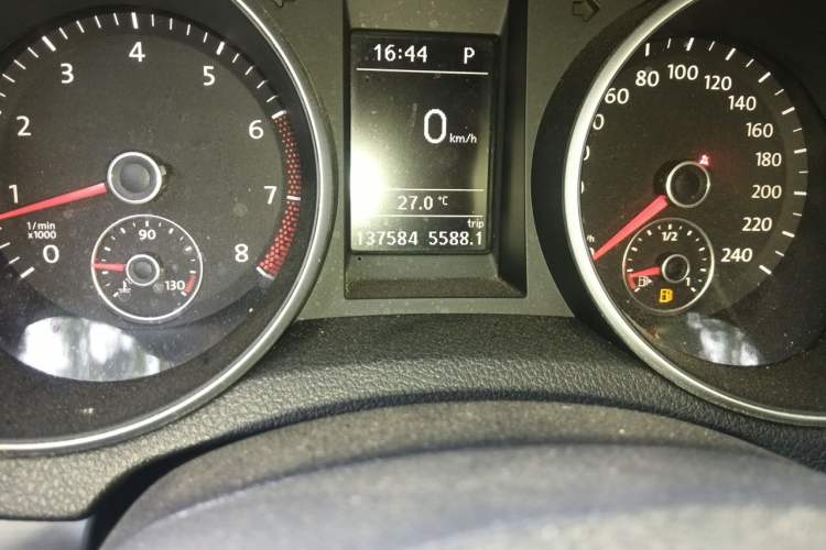 Used Volkswagen Golf 2012 1.4 TSI BlueMotion Edition Odometer Close Up