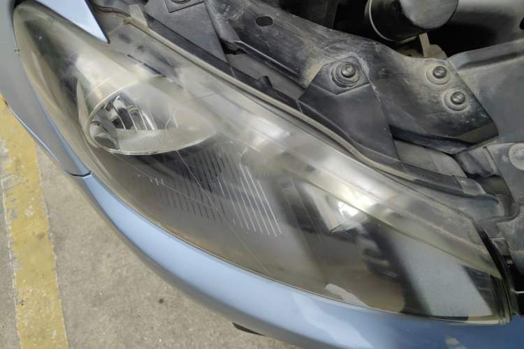 Used Volkswagen Golf 2012 1.6 Manual Comfort Edition Right Front Headlight