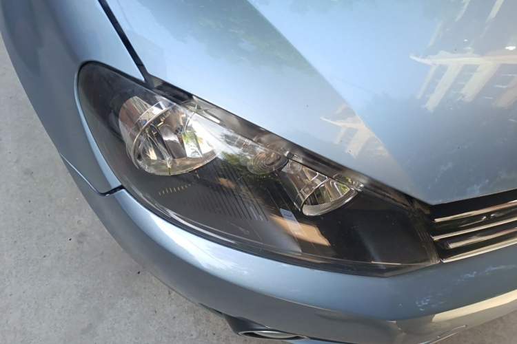 Used Volkswagen Golf 2012 1.6 Manual Comfort Edition Right Front Headlight