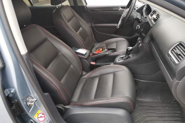 Used Volkswagen Golf 2012 1.4 TSI Automatic Comfort Edition Right Front Seat