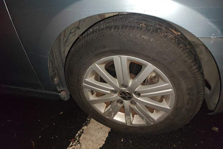 Used Volkswagen Golf 2012 1.4 TSI BlueMotion Edition Right Front Wheel Hub