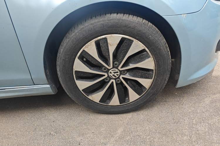 Used Volkswagen Golf 2012 1.4 TSI BlueMotion Edition Right Front Wheel Hub