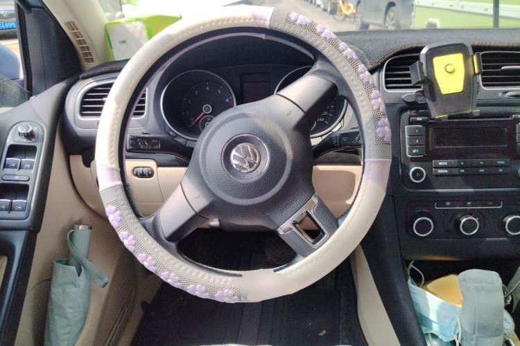Used Volkswagen Golf 2012 1.6L Automatic Comfort Model Steering Wheel