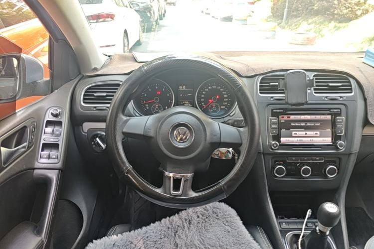 Used Volkswagen Golf 2012 1.6 Manual Fashion Edition Steering Wheel