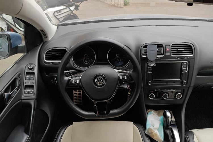 Used Volkswagen Golf 2012 1.6L Automatic Comfort Model Steering Wheel
