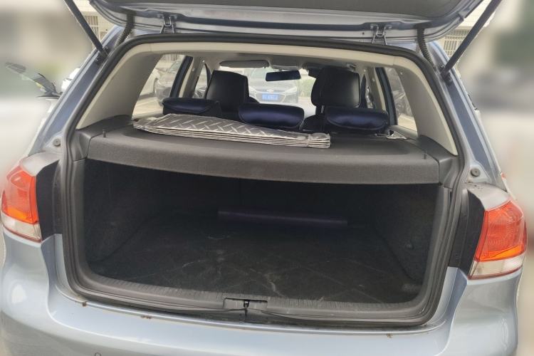 Used Volkswagen Golf 2012 1.6 Manual Comfort Edition Trunk