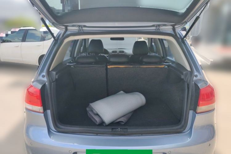 Used Volkswagen Golf 2012 1.6L Automatic Comfort Model Trunk