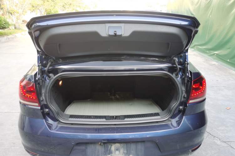 Used Volkswagen Golf 2012 1.4TSI Luxury Convertible Edition Trunk