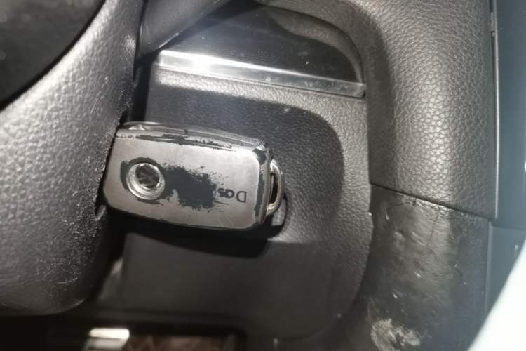 Used Volkswagen Golf 2012 1.4TSI Luxury Convertible Edition Vehicle Key