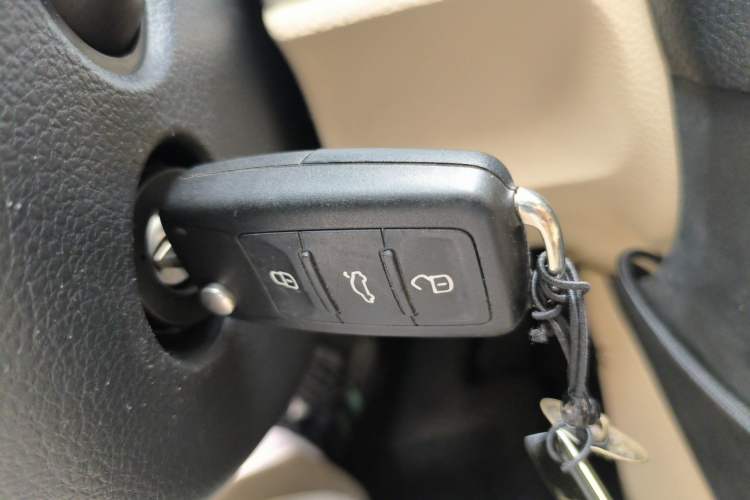 Used Volkswagen Golf 2012 1.4TSI Automatic Luxury Edition Vehicle Key