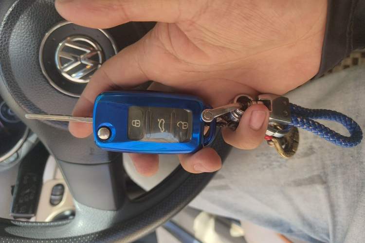 Used Volkswagen Golf 2012 1.6L Automatic Fashion Model Vehicle Key