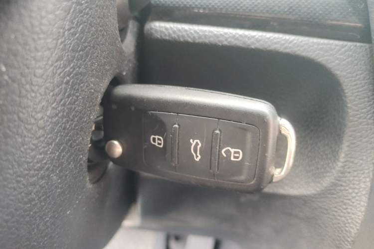 Used Volkswagen Golf 2012 1.6L Automatic Comfort Model Vehicle Key