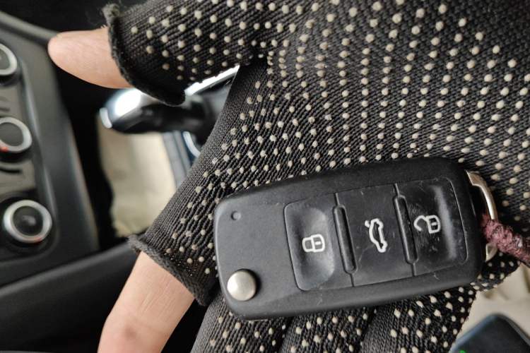 Used Volkswagen Golf 2012 1.6L Automatic Comfort Model Vehicle Key
