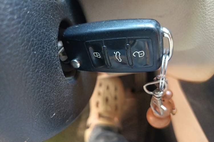 Used Volkswagen Golf 2012 1.6 Manual Comfort Edition Vehicle Key