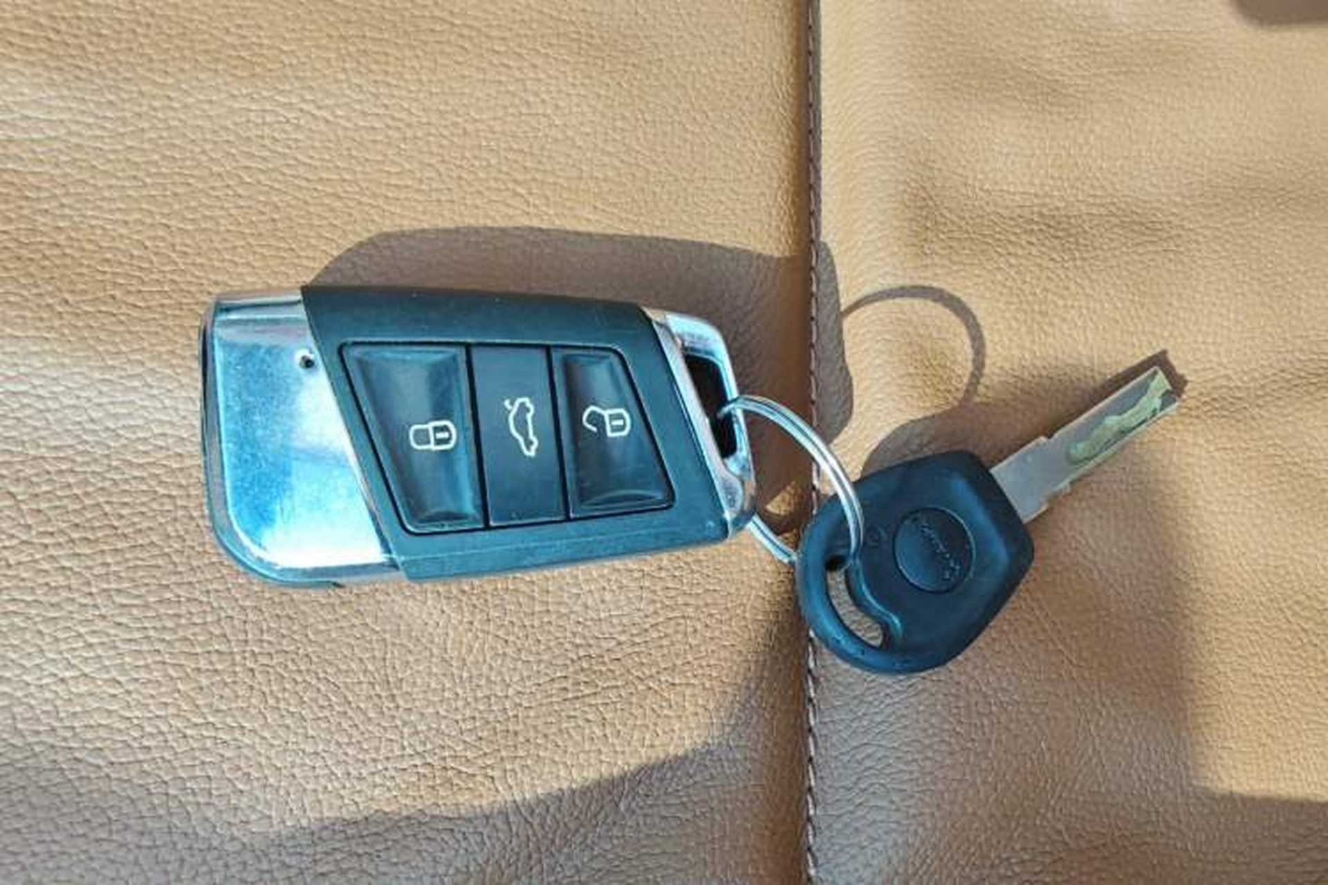 Used Volkswagen Golf 2012 1.4TSI Luxury Convertible Edition Vehicle Key