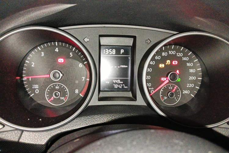 Used Volkswagen Golf 2012 1.6L Automatic Comfort Model Instrument Cluster