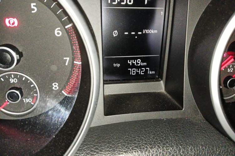 Used Volkswagen Golf 2012 1.6L Automatic Comfort Model Odometer Close Up