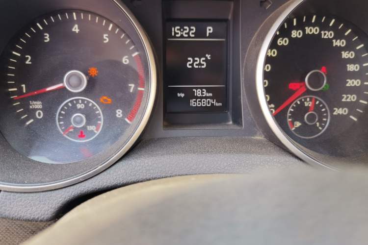 Used Volkswagen Golf 2012 1.4 TSI Automatic Comfort Edition Odometer Close Up