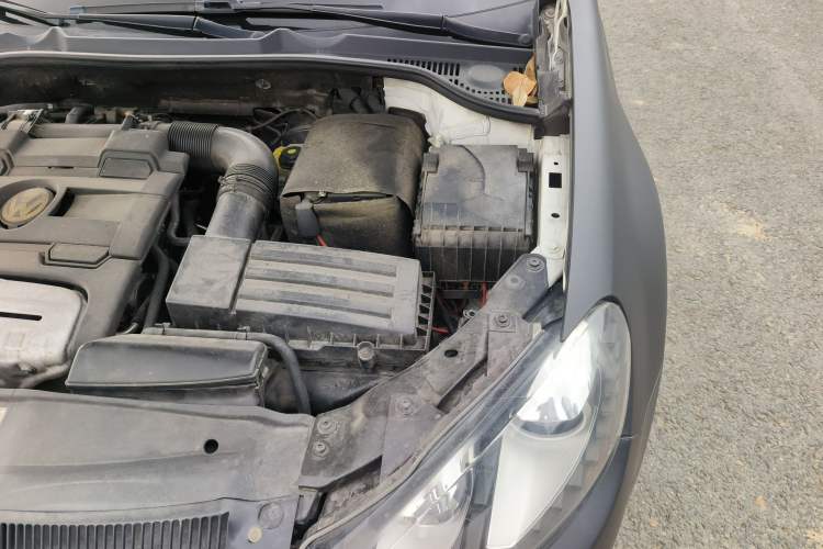 Used Volkswagen Golf 2012 1.4TSI Luxury Convertible Edition Engine Bay Left