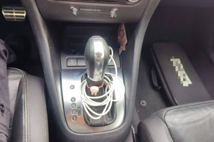 Used Volkswagen Golf 2012 1.4TSI Luxury Convertible Edition Gear Lever