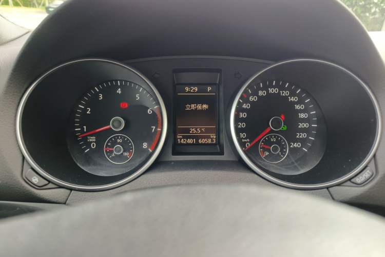 Used Volkswagen Golf 2012 1.4TSI Luxury Convertible Edition Instrument Cluster