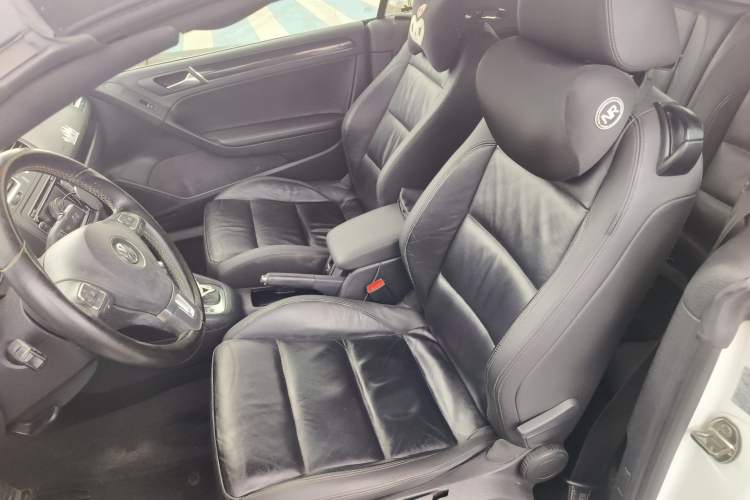 Used Volkswagen Golf 2012 1.4TSI Luxury Convertible Edition Left Front Seat