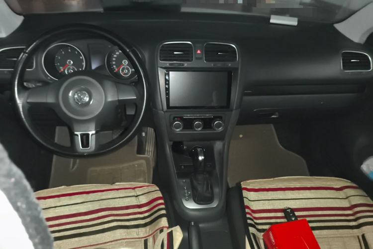 Used Volkswagen Golf 2012 1.4 TSI Automatic Comfort Edition Center Console