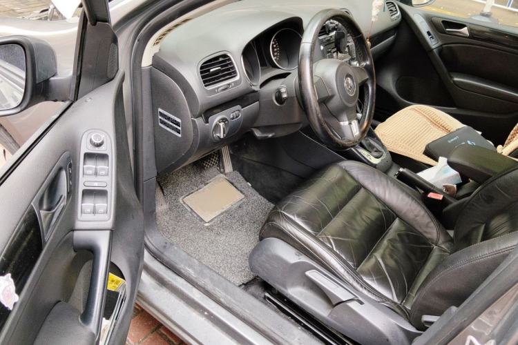 Used Volkswagen Golf 2012 1.4 TSI Automatic Comfort Edition Driver Seat