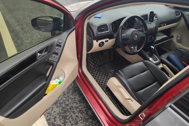 Used Volkswagen Golf 2012 1.6L Automatic Comfort Model Driver Seat