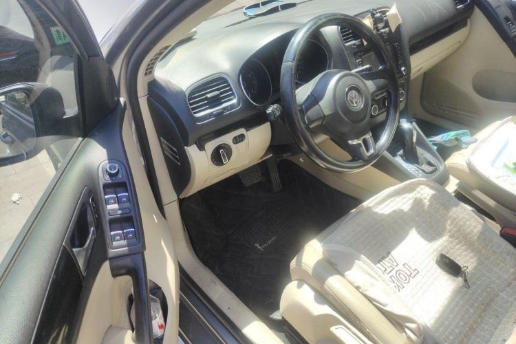 Used Volkswagen Golf 2012 1.4TSI Automatic Luxury Edition Driver Seat