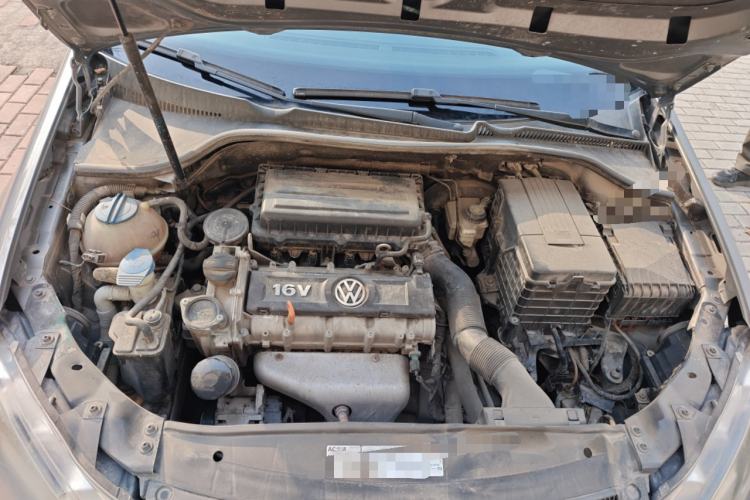 Used Volkswagen Golf 2012 1.6 Manual Fashion Edition Engine Bay